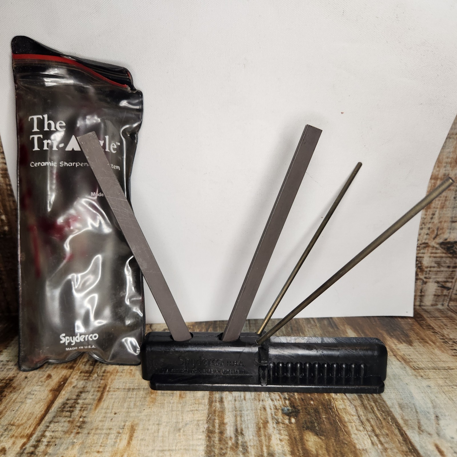 Spyderco Tri-Angle Sharpmaker Knife Sharpening Kit Ceramic Sharpening System