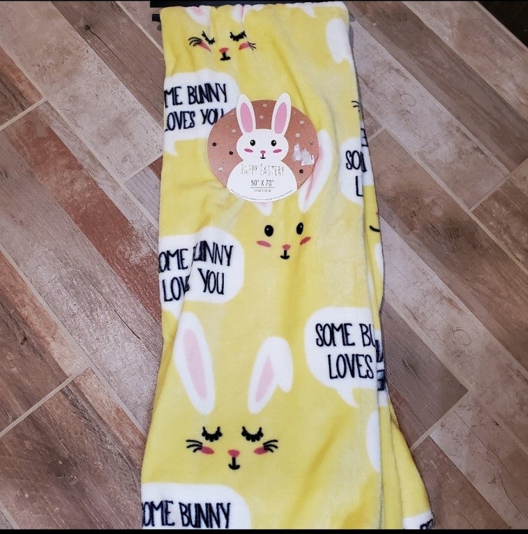 Adorable Spring Bunny Throw-NWT