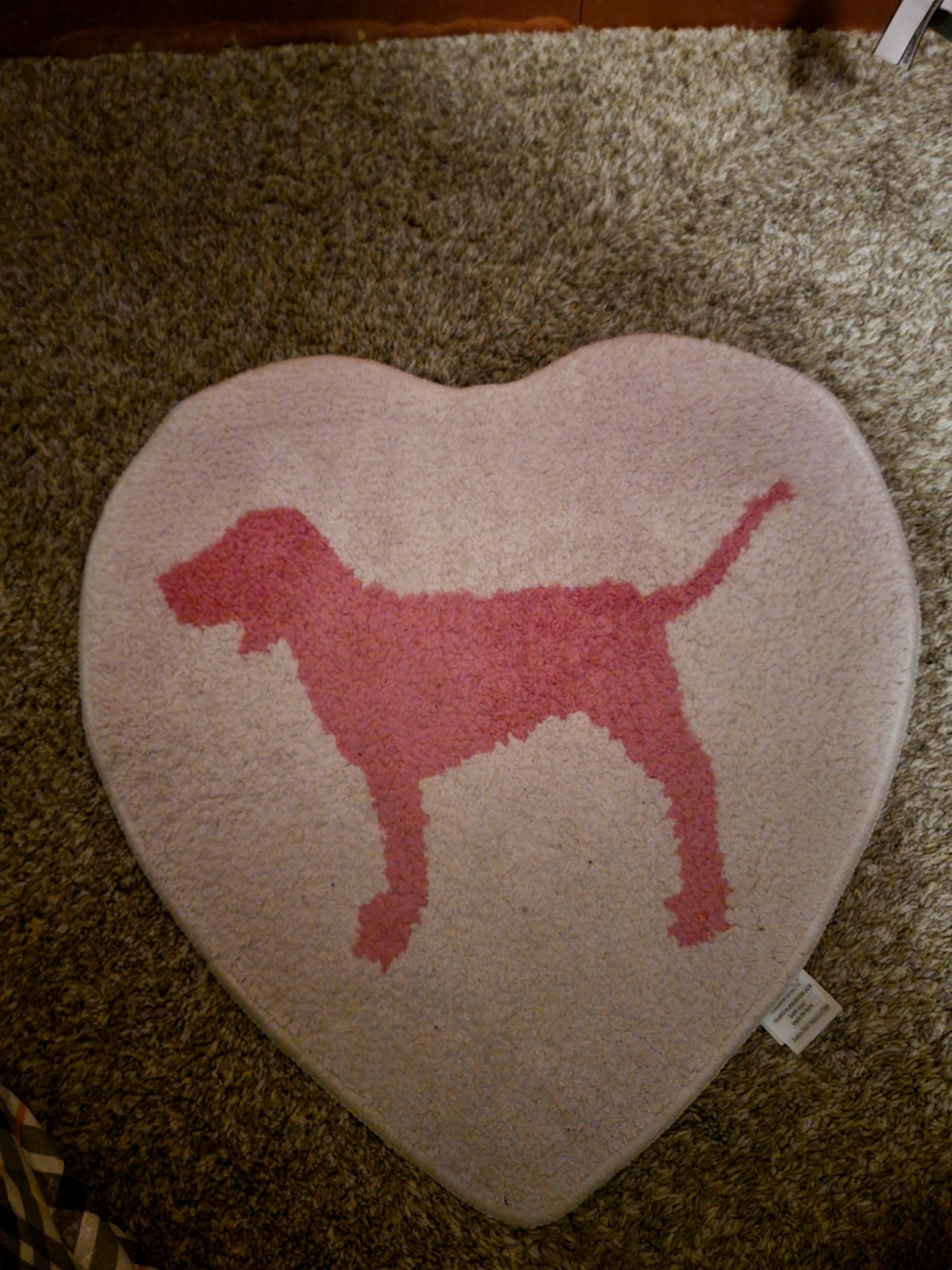 Victoria's Secret PINK puppy pups heart rug