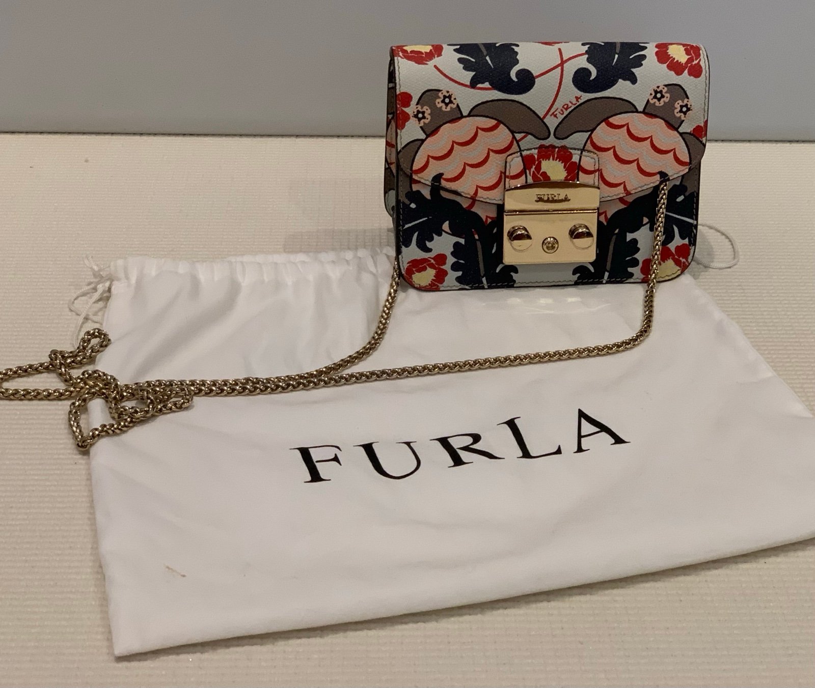 Furla Link Crossbody Bags for Women | Mercari Furla Link Crossbody Bags for Women | Mercari