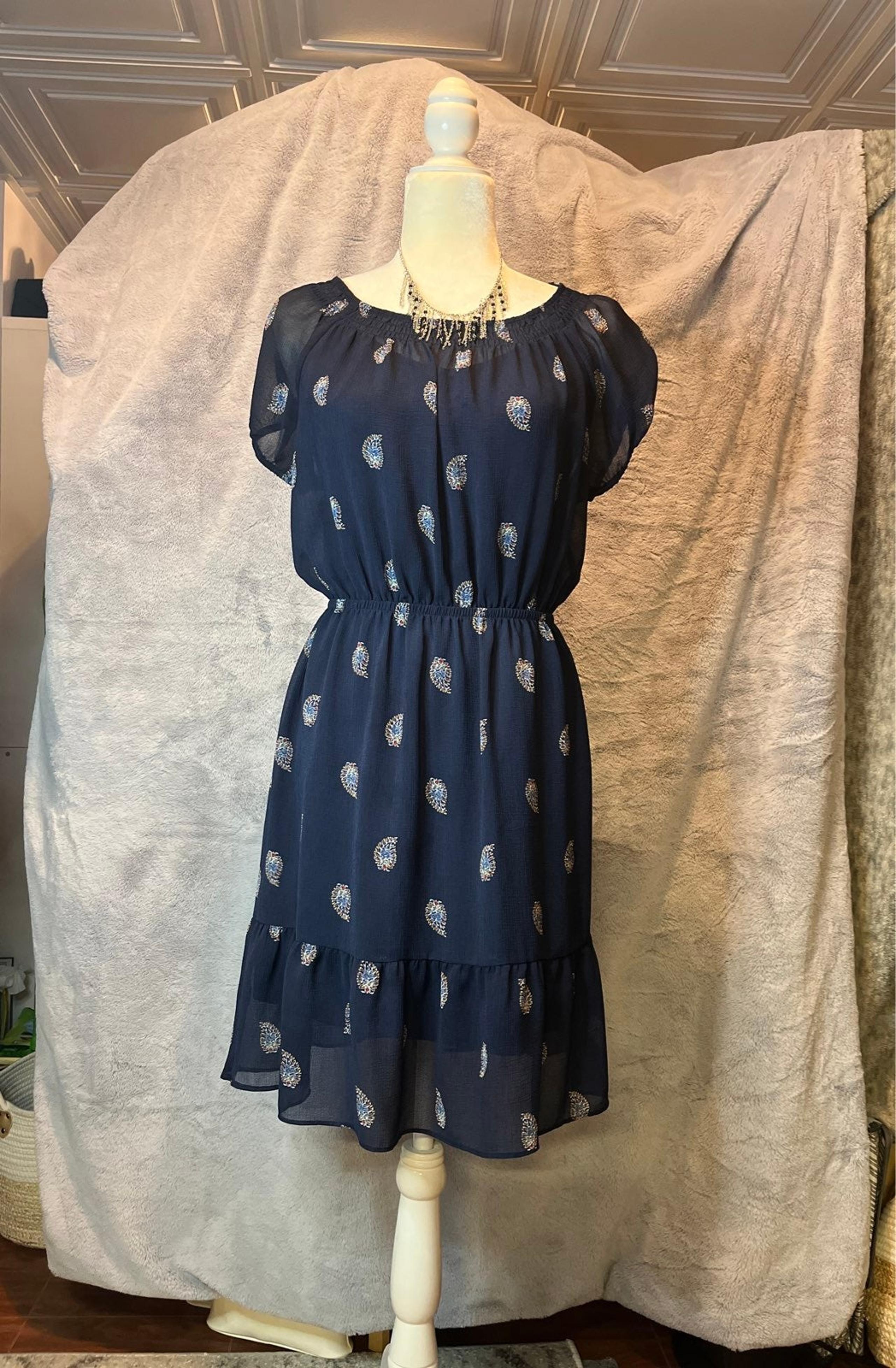 Blue Leaf Knee Length Dress Size Small Daisy Fuentes