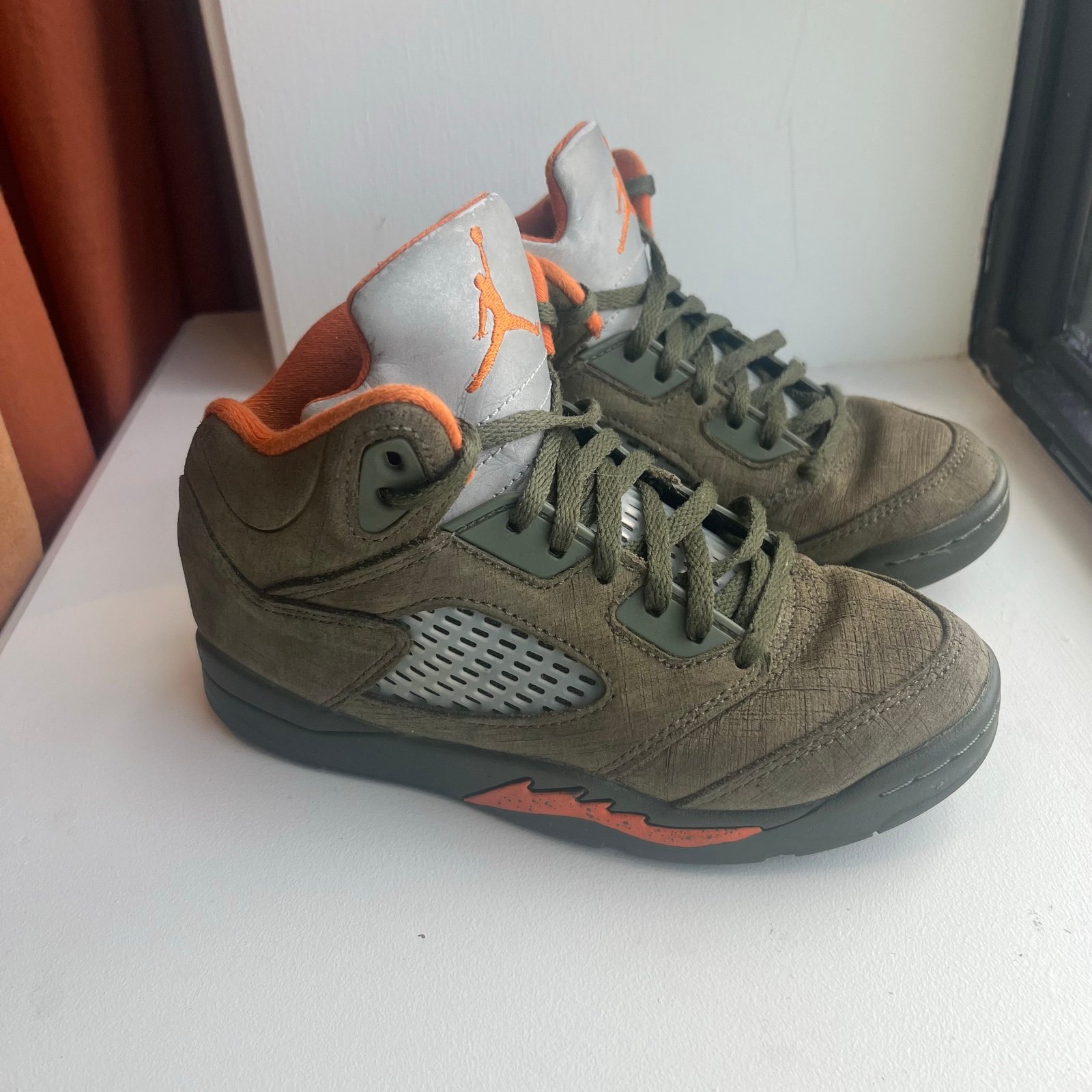 Nike Air Jordan 5 Olive Retro Sneaker size 1Y