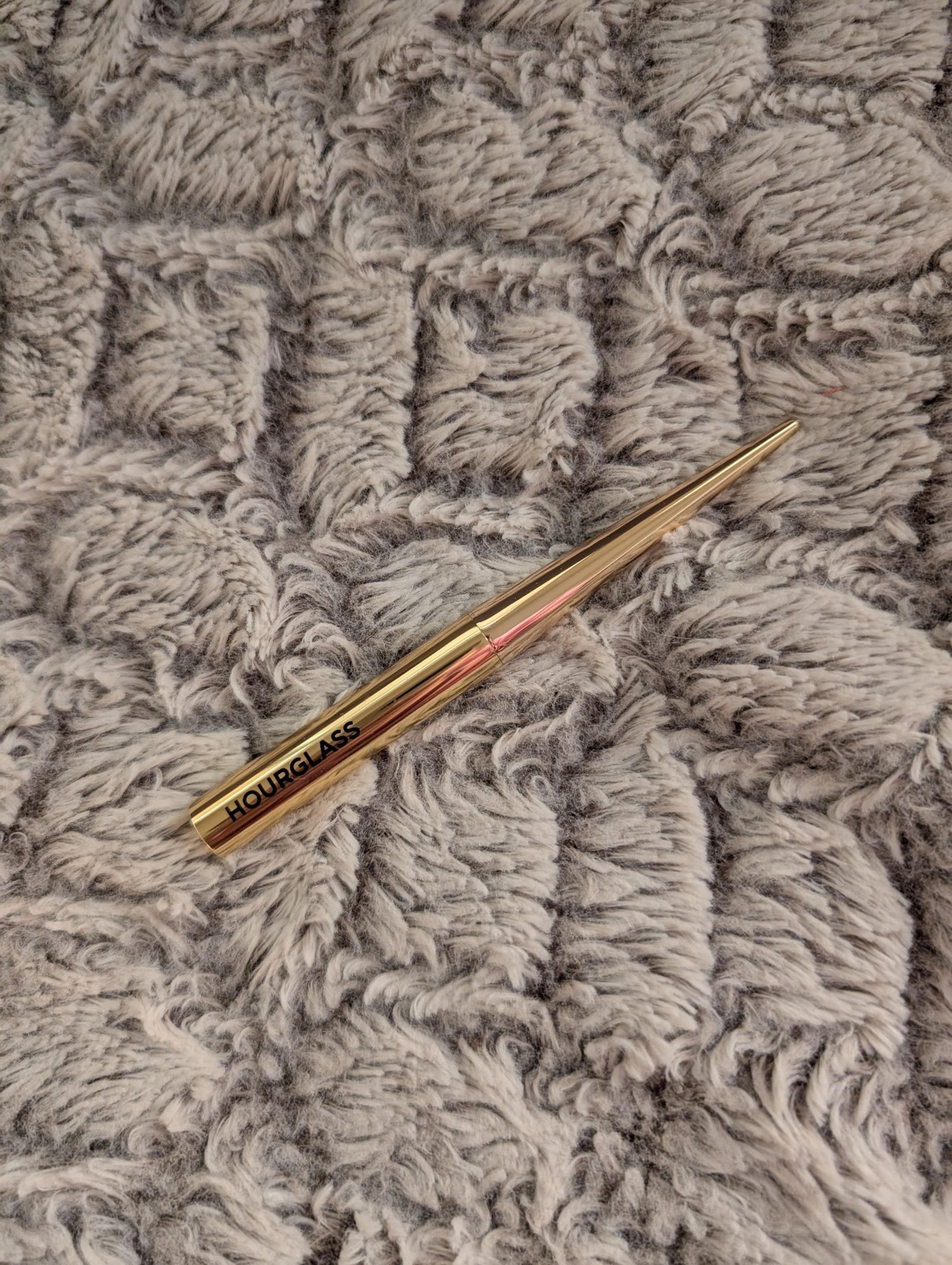 Hourglass Lipstick