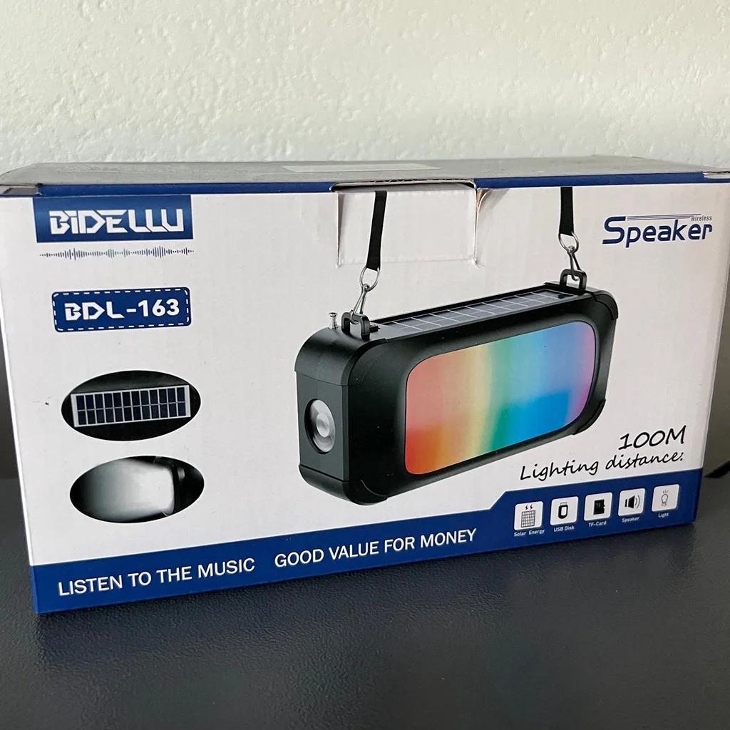 Portable Solar Speakers with Flashlight, Stereo Sound Bar Speaker,Mic,Flashlight