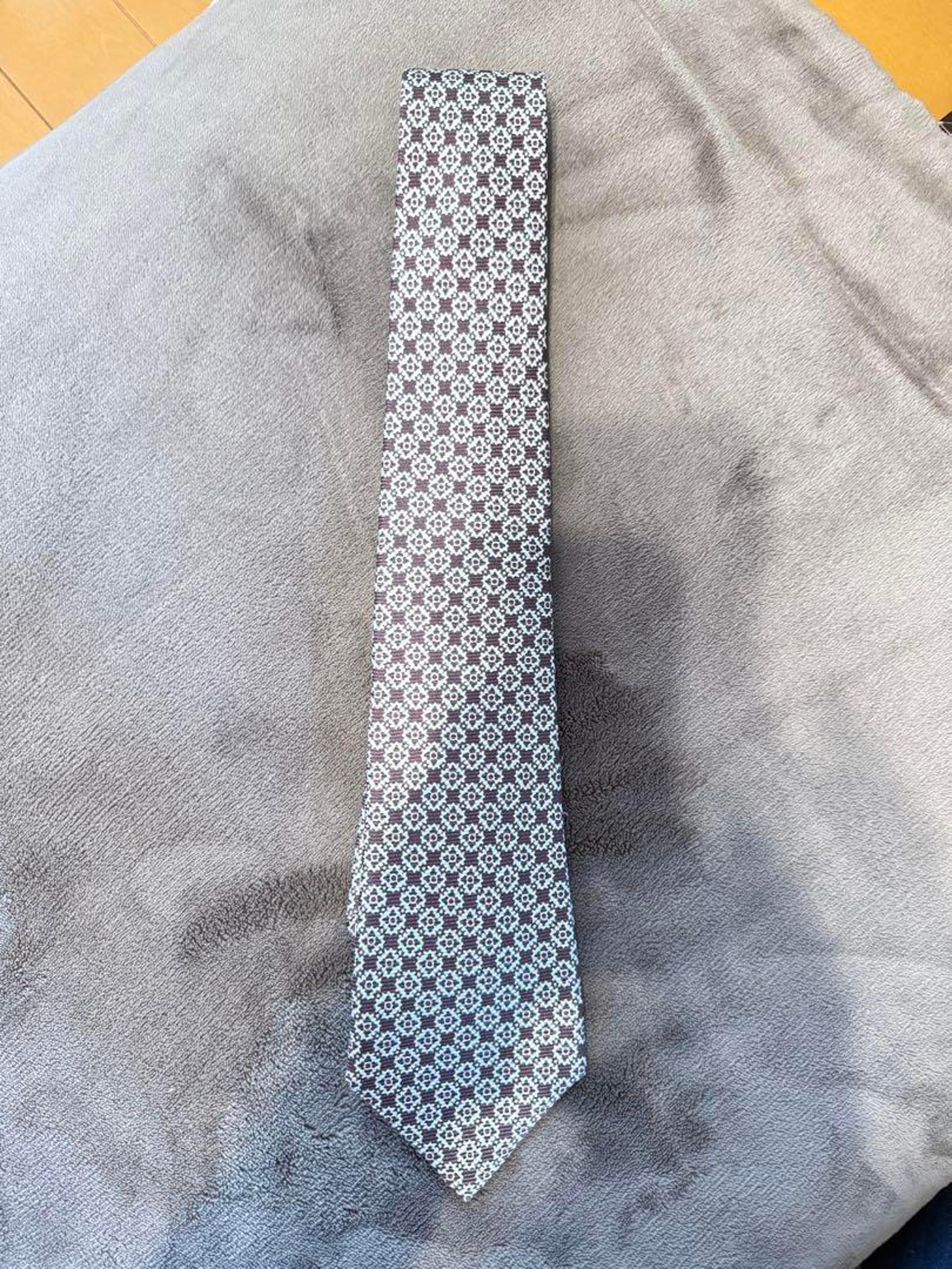 Keaton Floral Brown White Tie