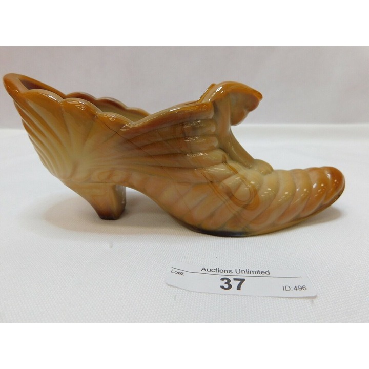 7/37 FENTON SLAG GLASS SHOE ~ PANTHER