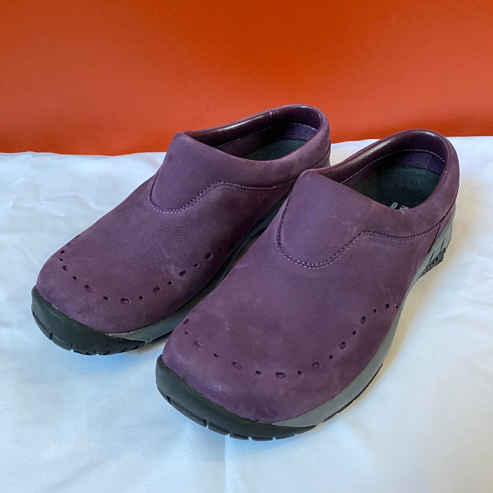 Merrell Encore Huckleberry Clogs Women’s 7.5