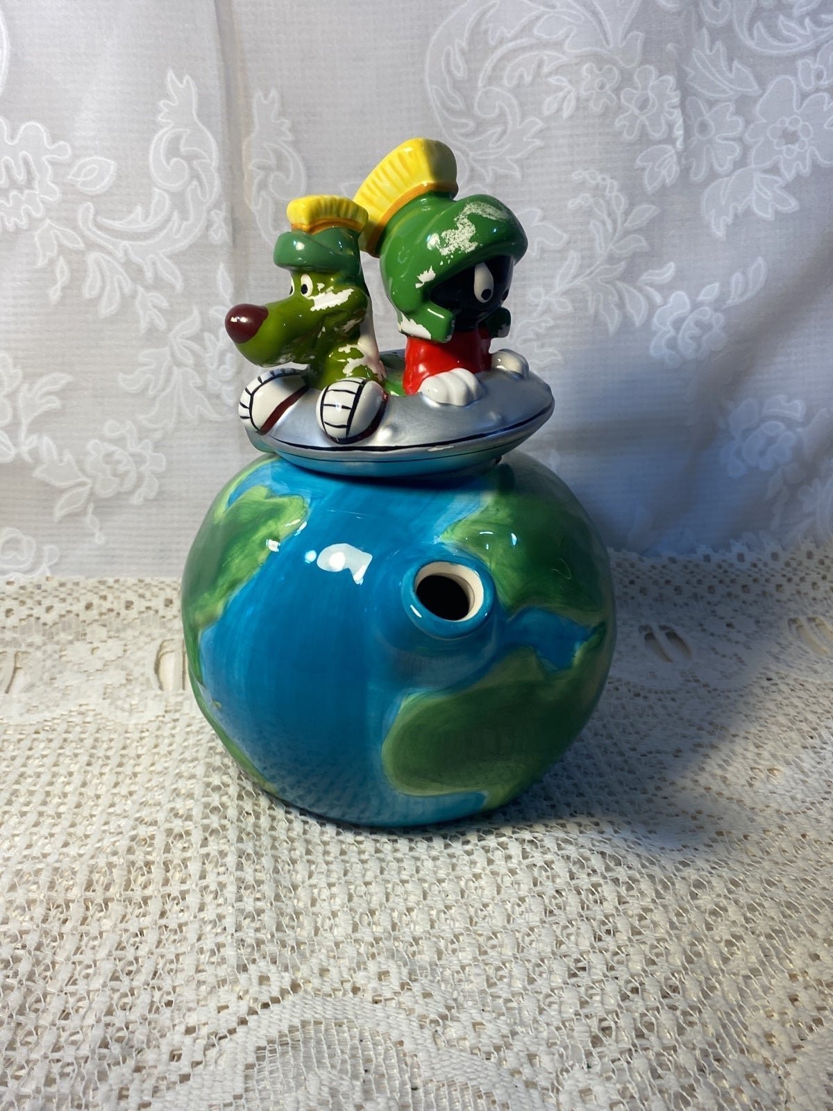 VINTAGE 1998 TEAPOT MARVN & K9. DESIGNED EXCLUSIVELY FOR THE WARNER BROS.