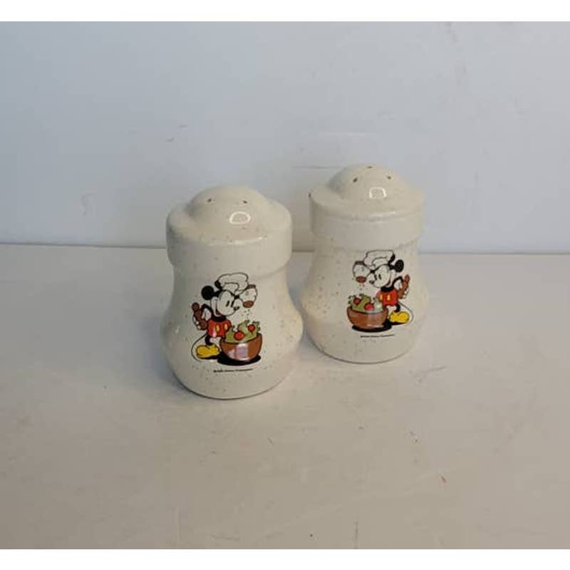 Treasures Craft Disney Chef Mickey Mouse Ceramic Salt and Pepper Shakers