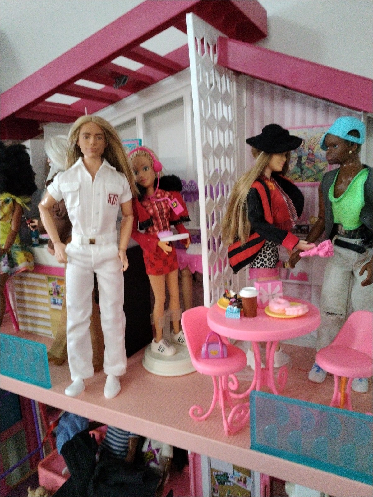 Barbie handsome articulated  surfer ken