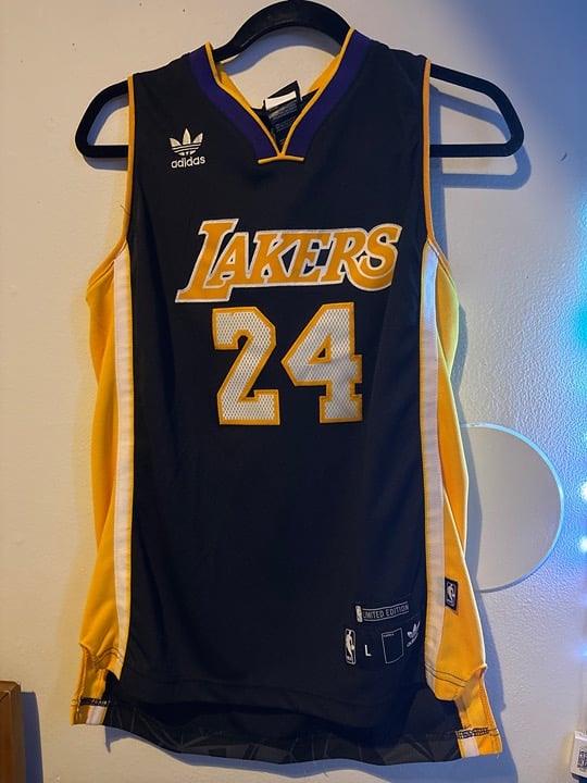 Kobe Bryant Jersey #24 Limited Edition - Los Angeles Lakers - NBA
