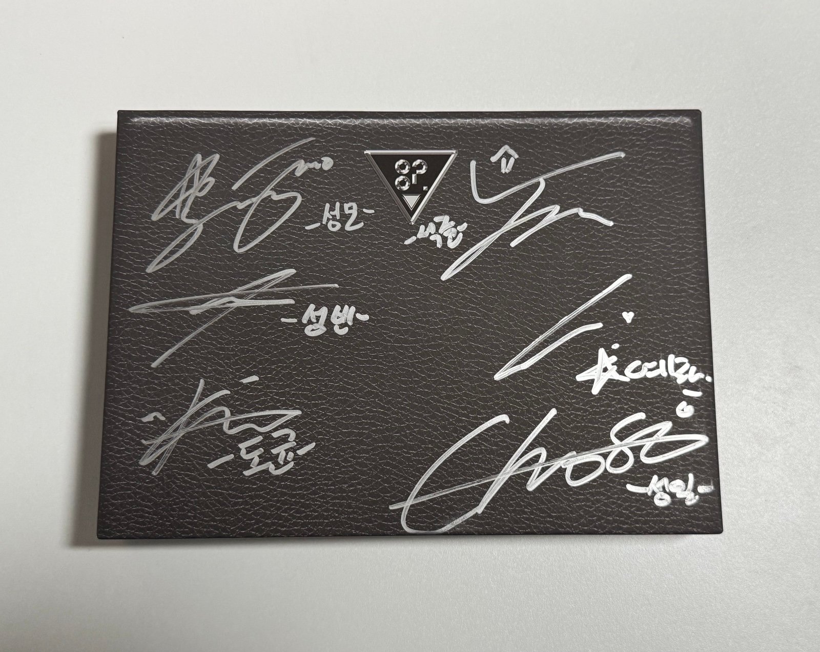 82Major X-82 Signed album All Members Complete