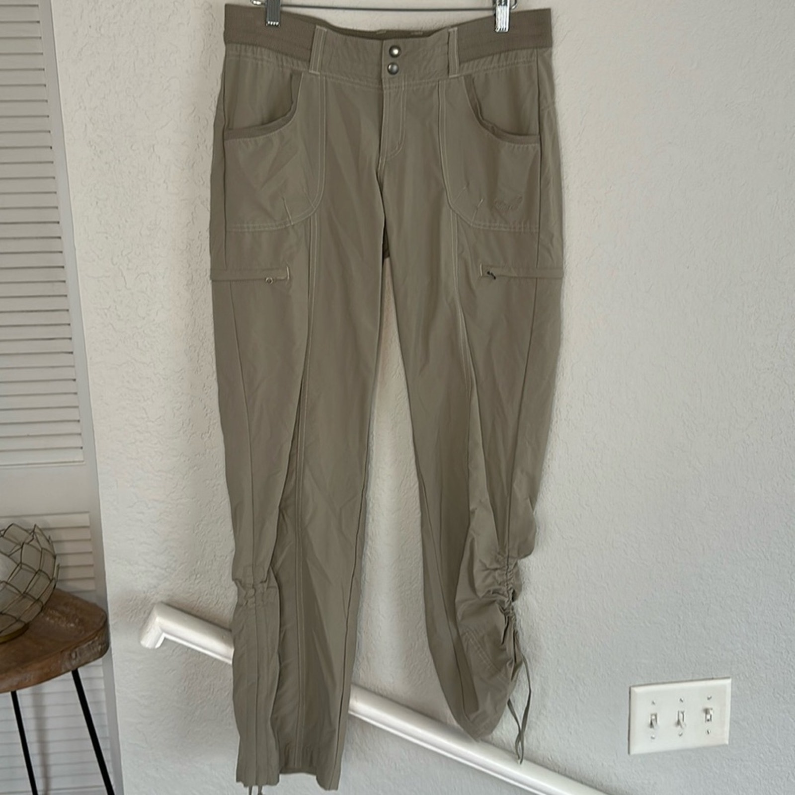 Kuhl Khaki Tan Hiking Pants Drawstring Adjustable Hem Cargo Utility Outdoor