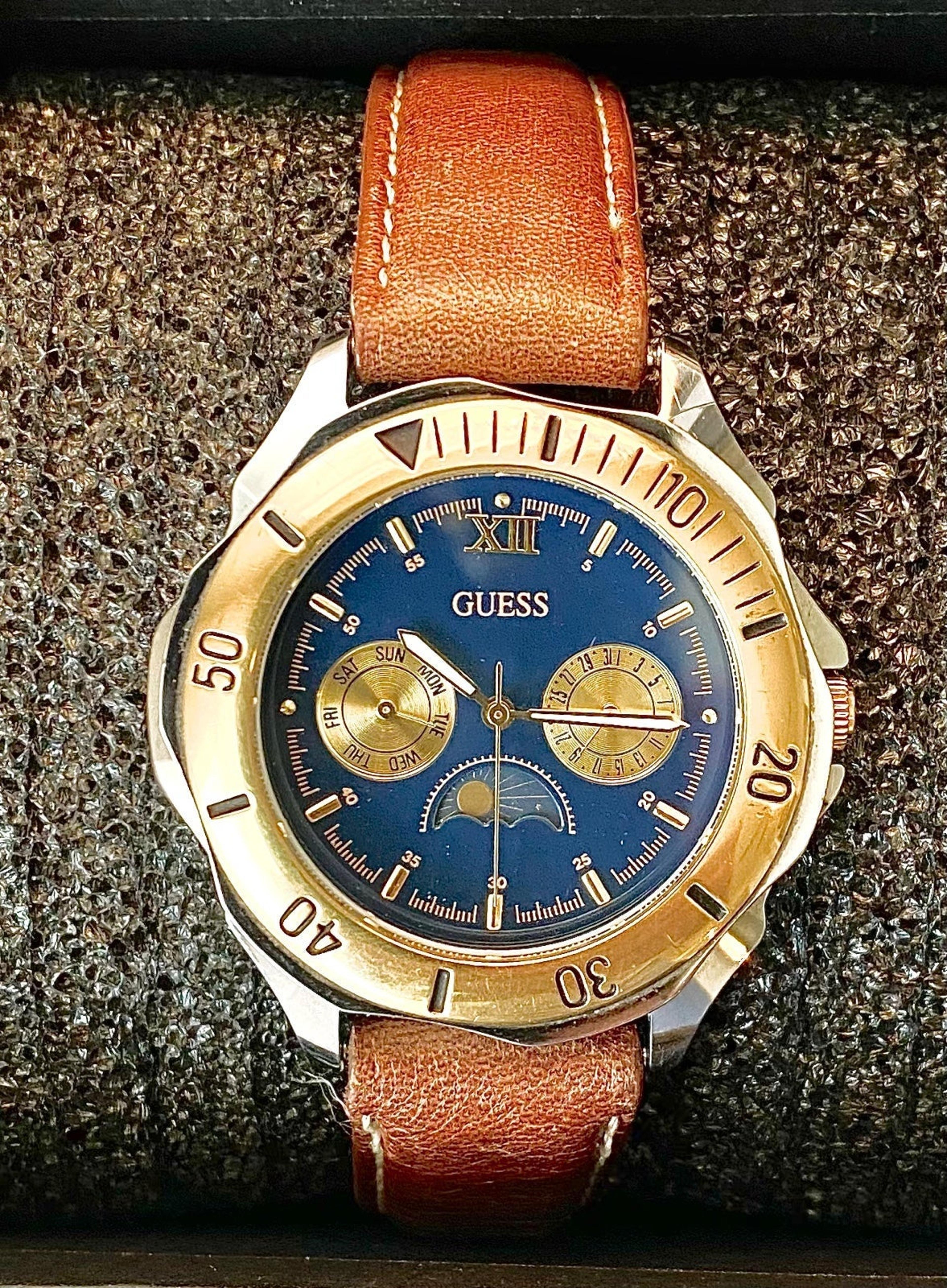 Guess moon phase watch Clearance