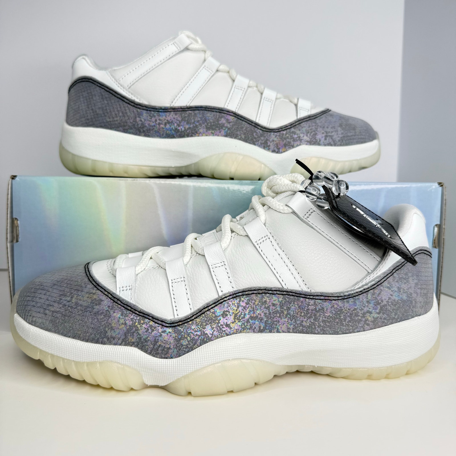 Air Jordan 11 Retro Low CNY Size 10 Men