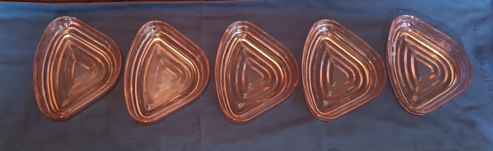 Anchor Hocking, Manhattan Pink, Triangular Relish Inserts, Set of 5