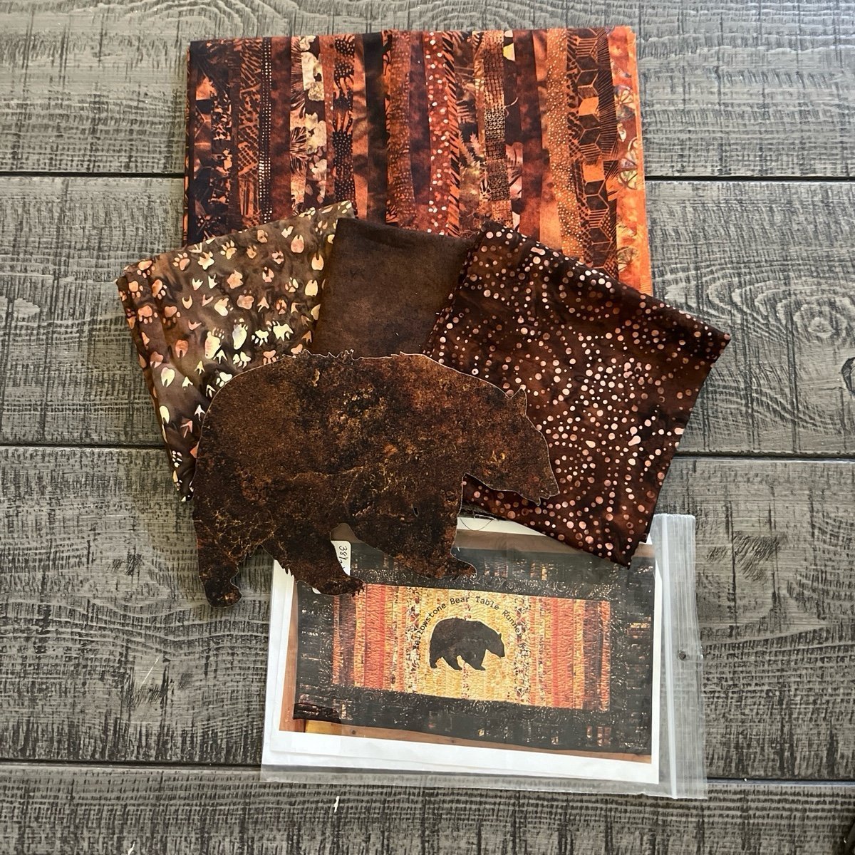 Brown Bear Table Runner Kit