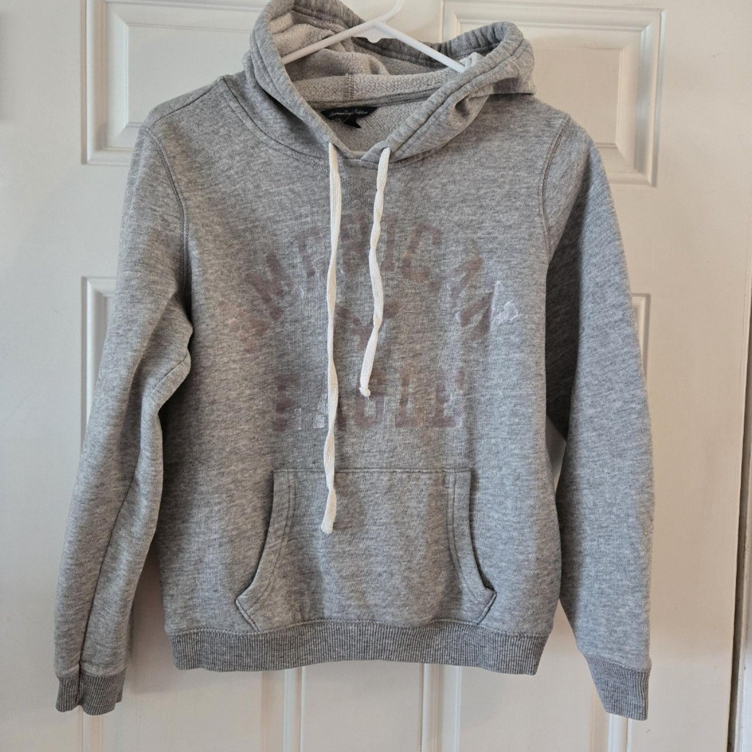 American Eagle Women's Size Medium Gray Hooded Sweatshirt Long Sleeve Hoodie