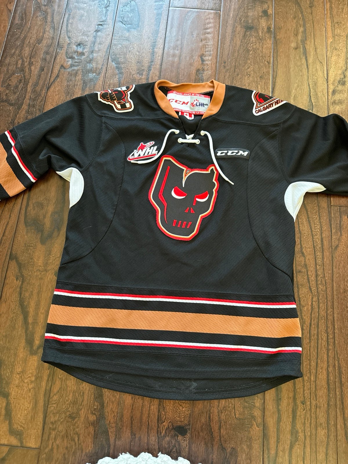 Hitmen Youth Large/Xlarge black Calgary Hitmen CCM Quicklite Jersey