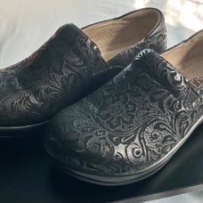 Size 38 Women’s