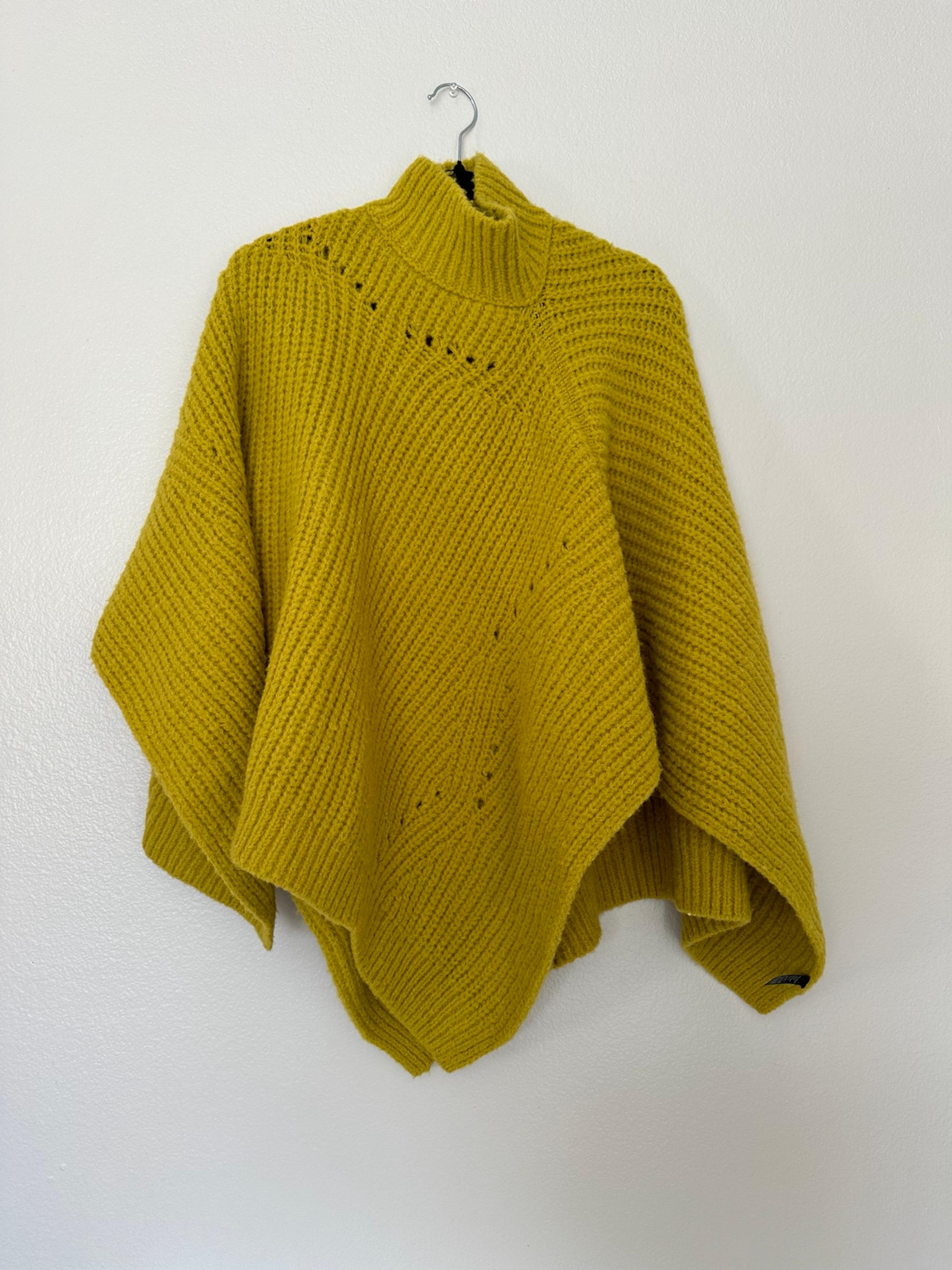 Anthropologie NWT Green Turtleneck Poncho Knit Sweater One Size Boho Comfort