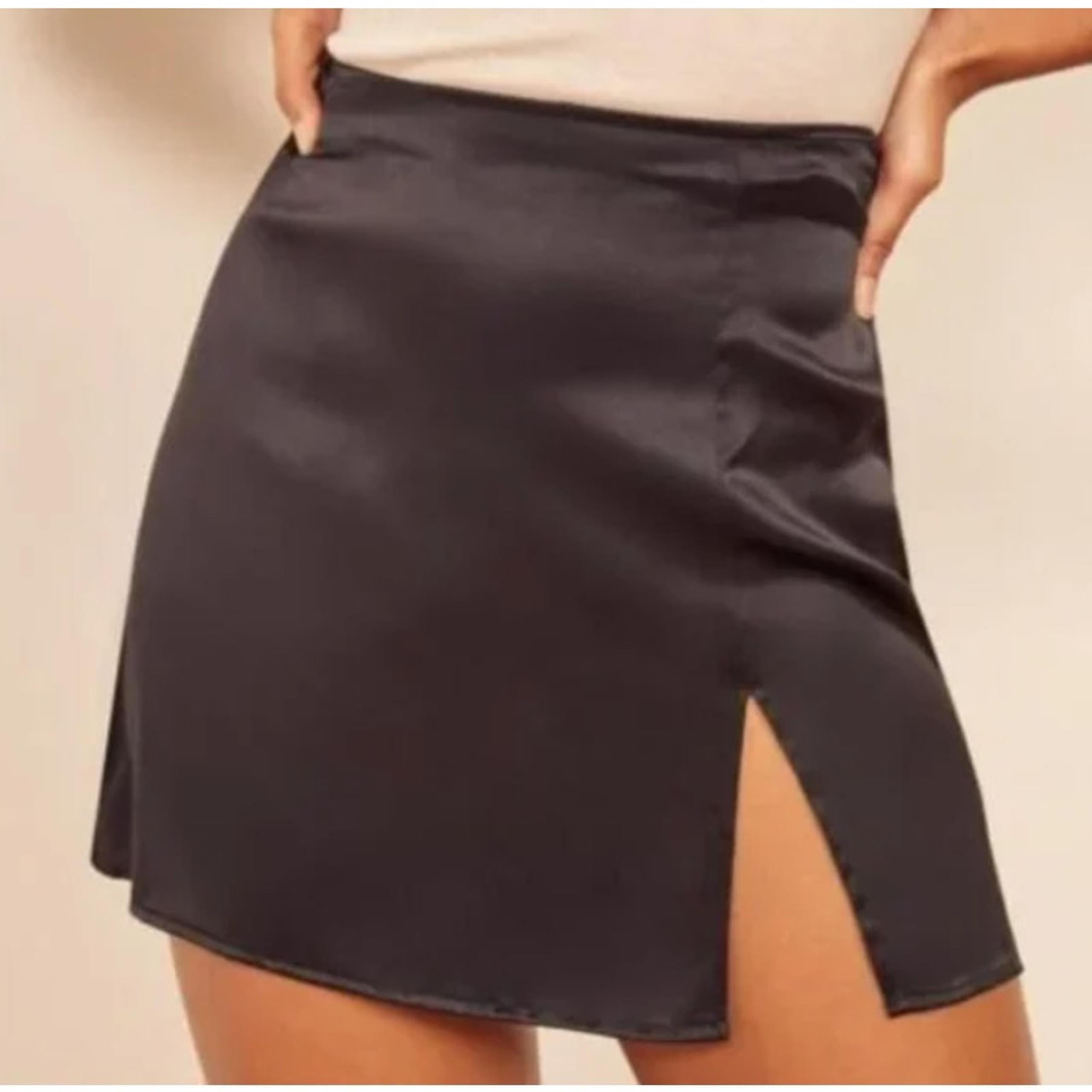 REFORMATION 100% Silk Mini Skirt Black Sz 6