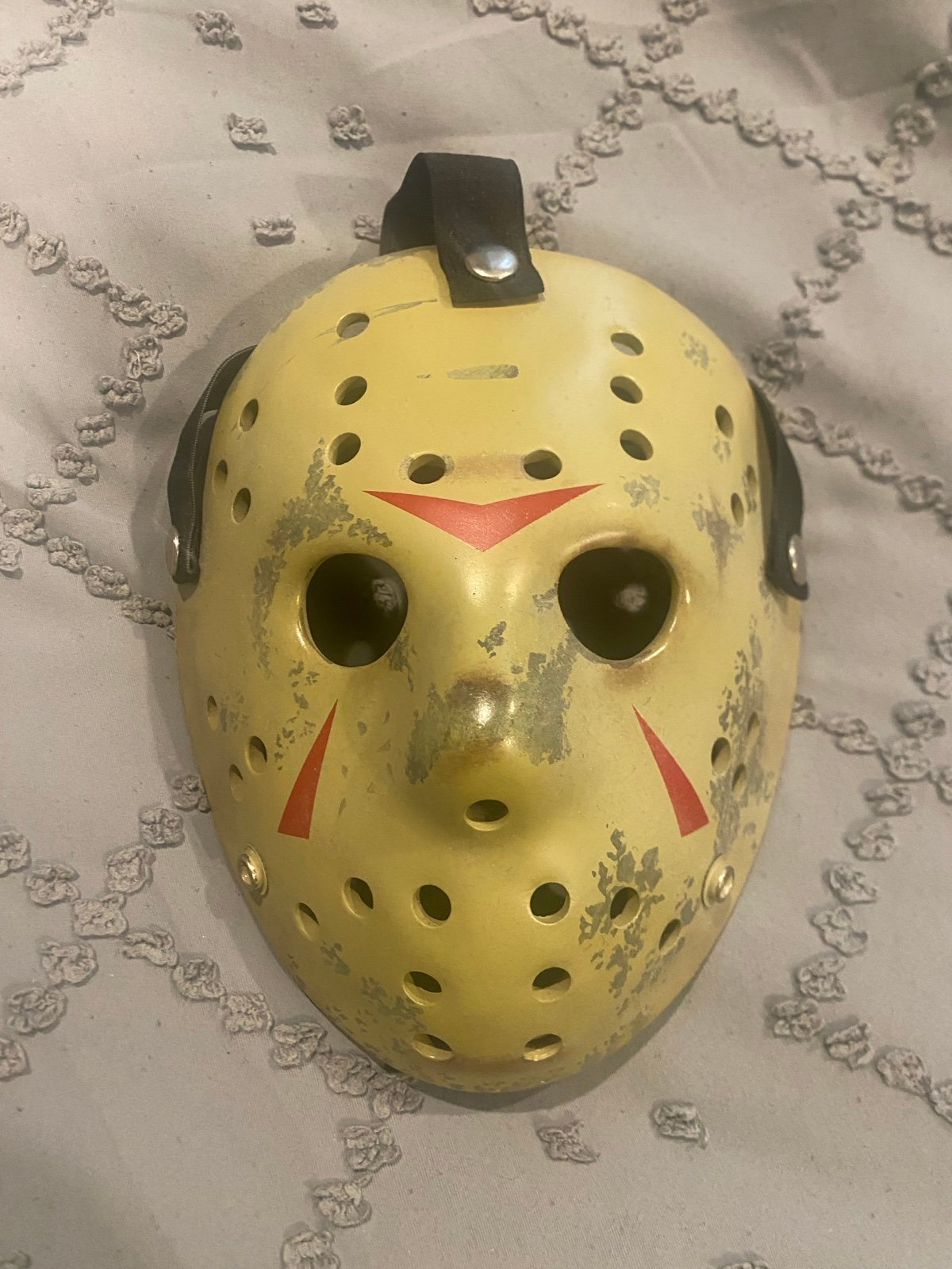 Friday the 13th mask (neca)