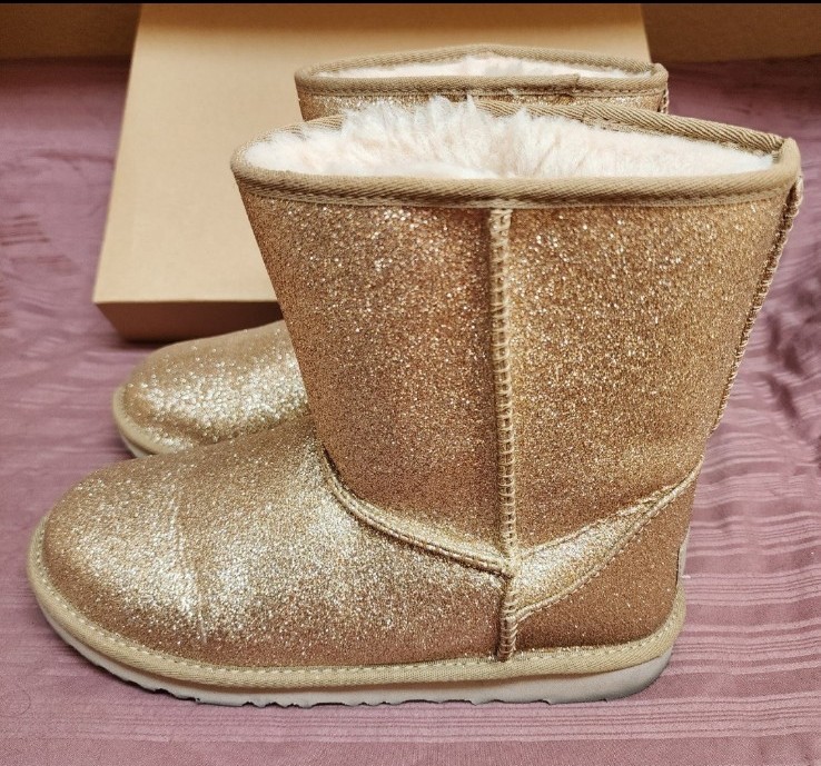 Classic UGG Gold Glitter Boots Girls Size 6 Women's 8