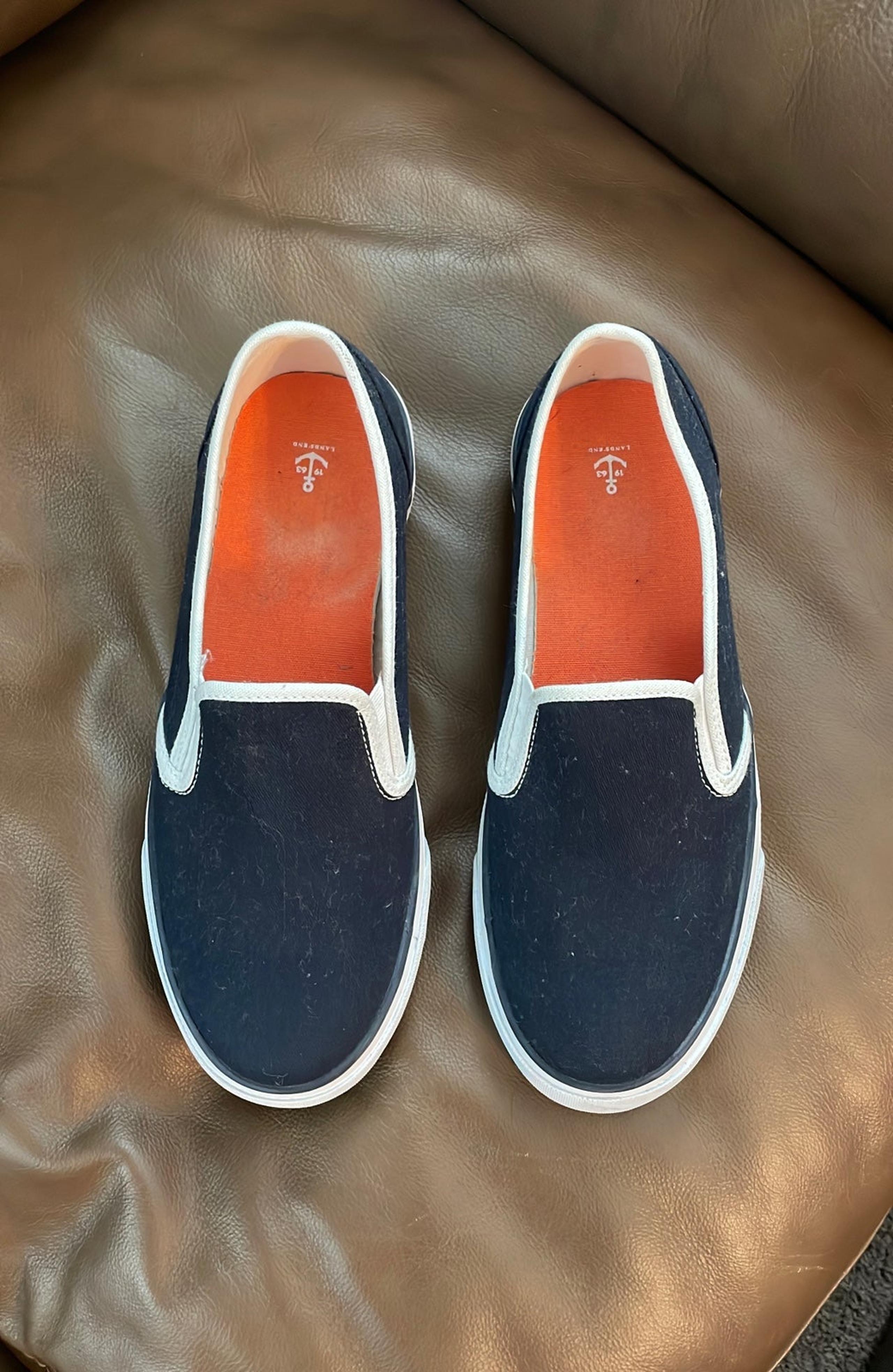 Lands End slip on sneakers sz 6 boys - navy blue