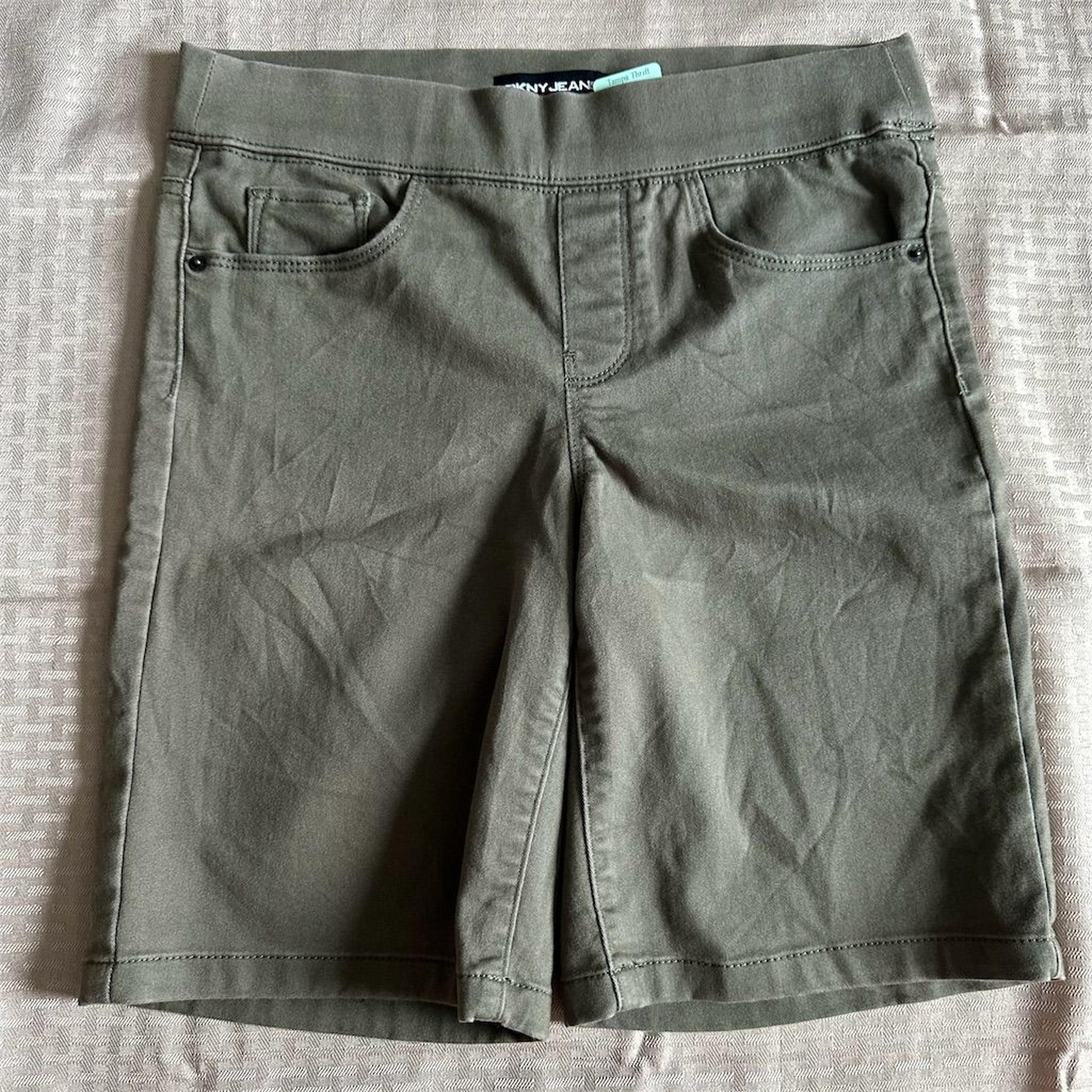 DKNY Women's Green Bermuda Shorts Size S Pull-On Comfort Stretch