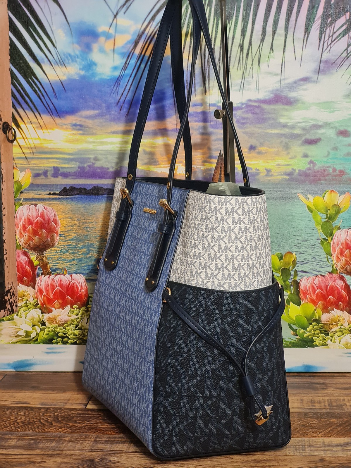 michael kors voyager east west tote