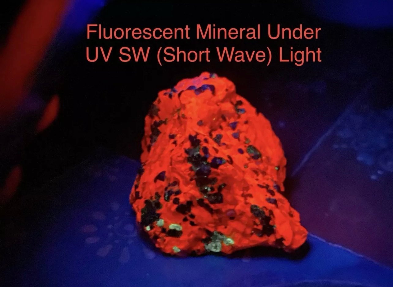 Fluorescent Mineral 83g Approximately 2in UV Short Wave Really Cool