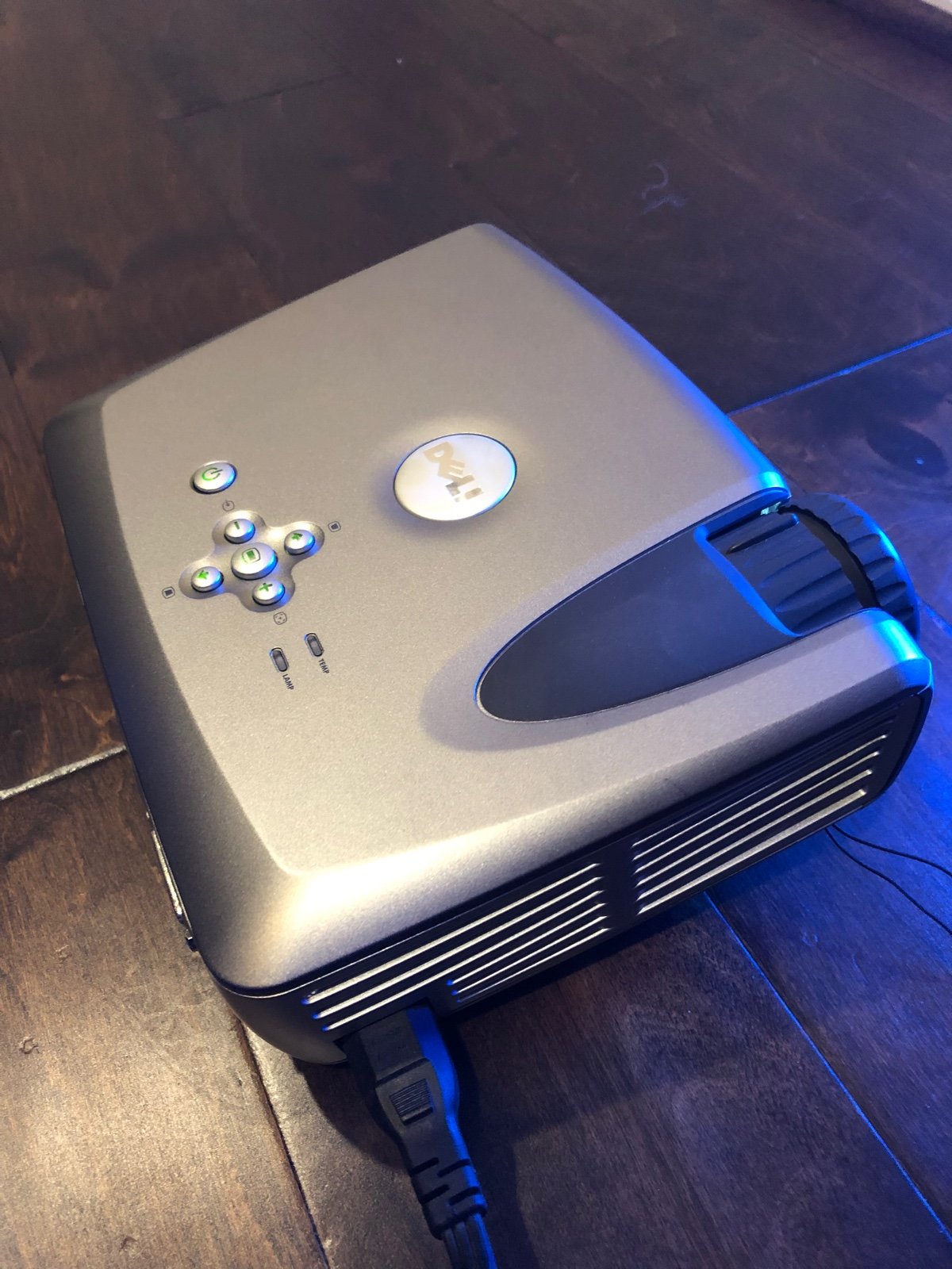 Dell 3200mp DLP Projector in great condition