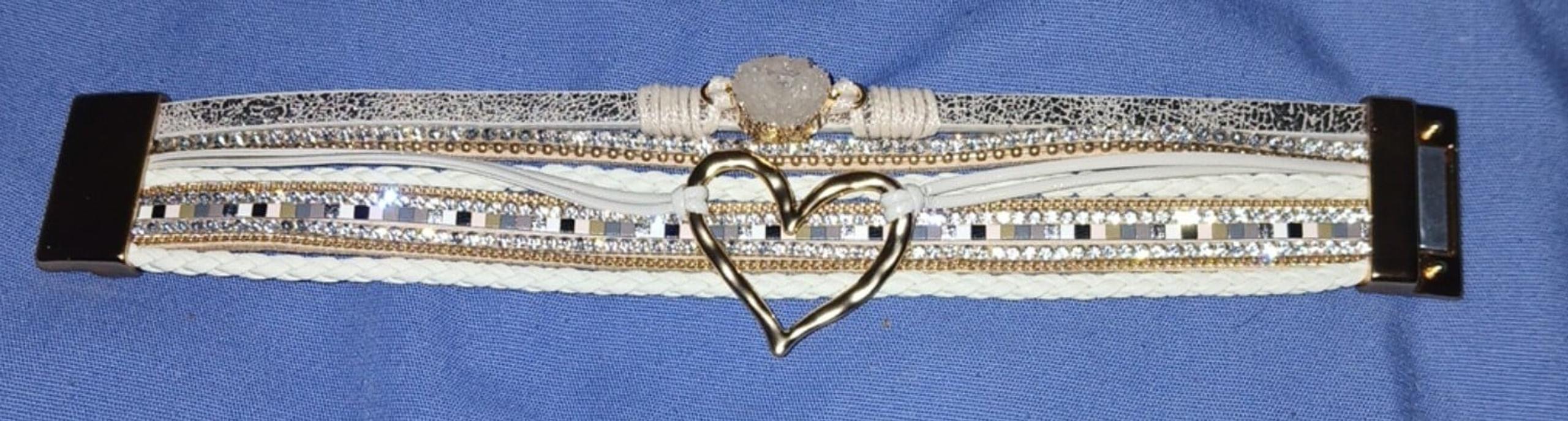 BOHO LeatherCream Color Heart Bracelet