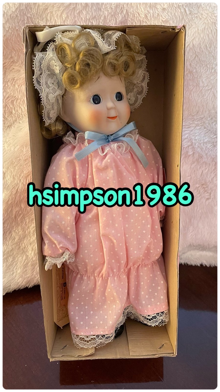 Brinn’s Collectable Porcelains - Little Girl