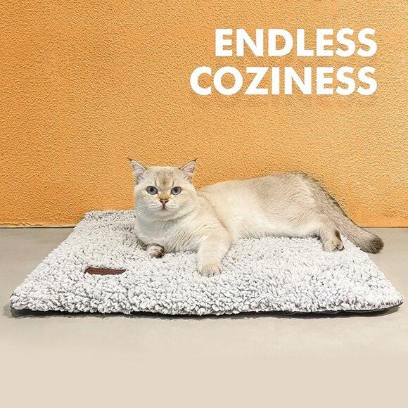 NEW Self Warming Cat Bed Self Heating Cat Dog Mat 24 x 18 inch Extra Warm