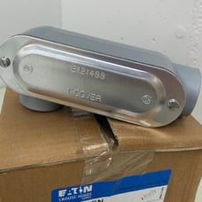 6 New Eaton LR35-CGN 1 LR Aluminum Conduit Body With Cover & Neoprene Gasket