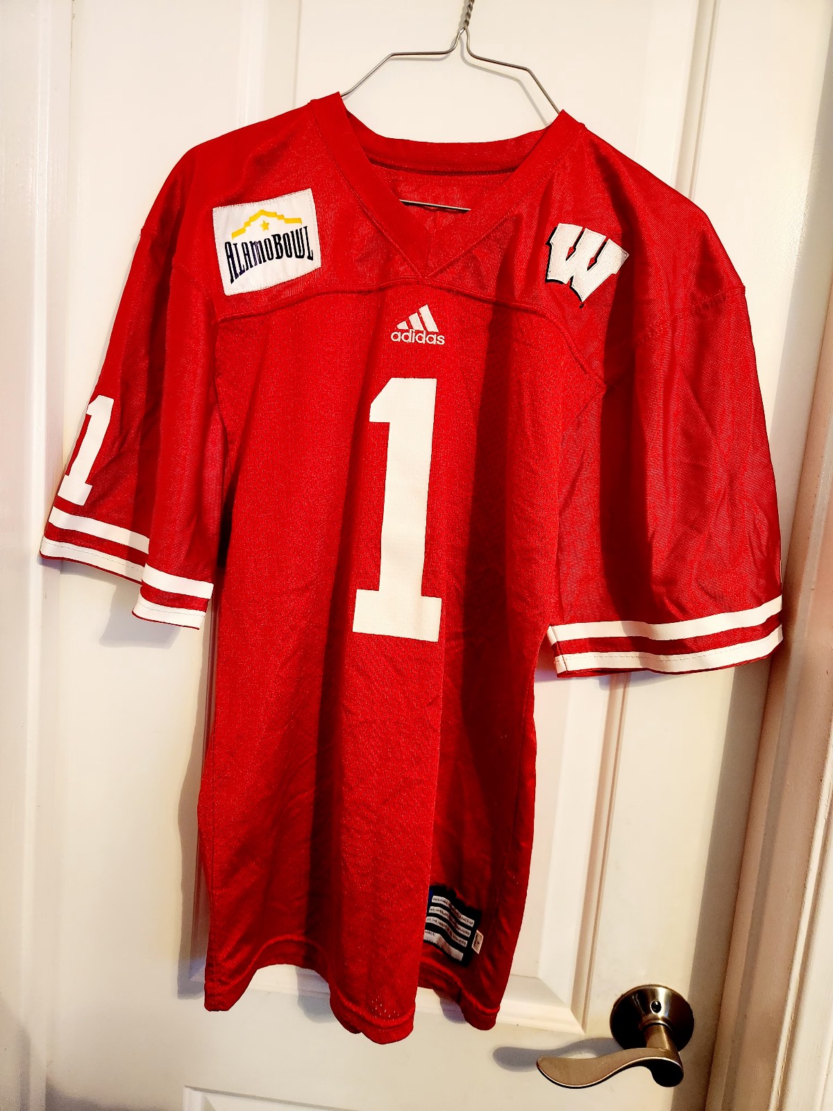 Vtg Adidas Wisconsin Badgers Football Jersey-Alamo Bowl Family Souvenir Youth
