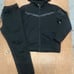 Nike Tech medium