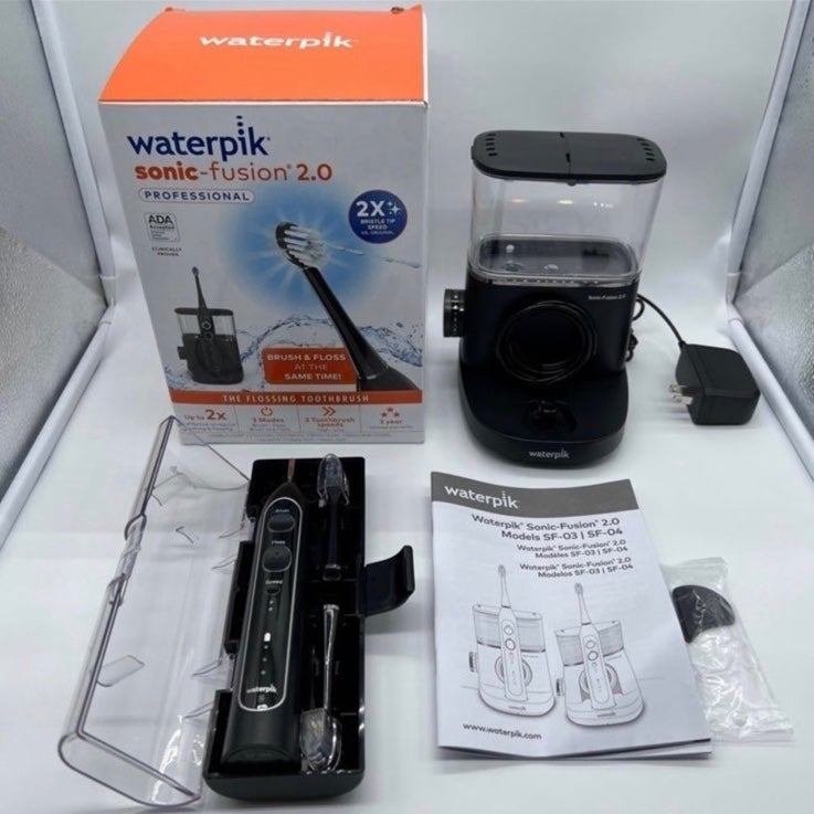 Waterpik Sonic Fusion 2.0 Professional Flossing toothbrush, Electric Black