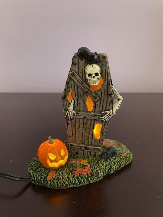 Dept 56 Halloween Village Raised From the Dirt Brand New- Lighted Accessory