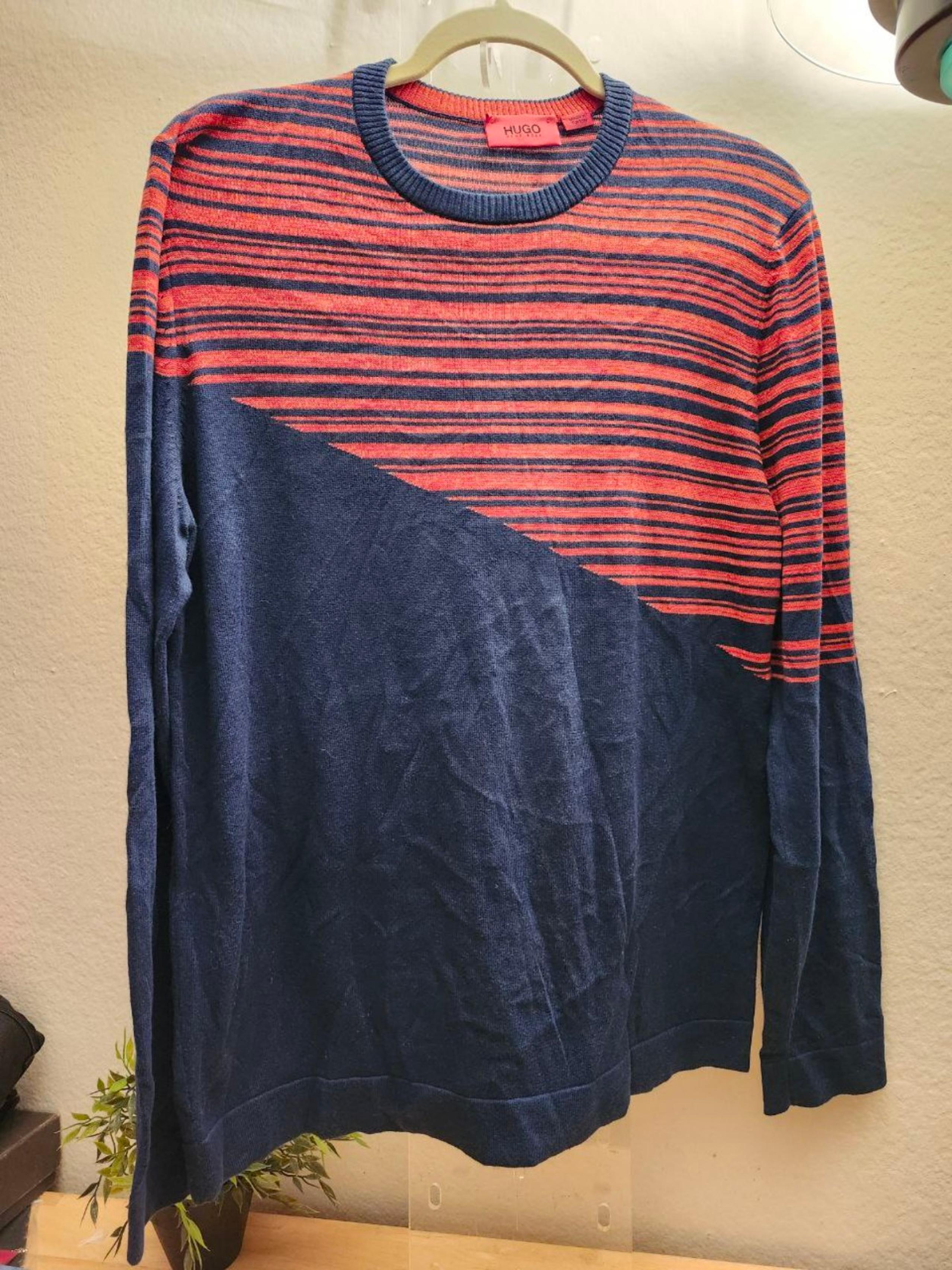 Hugo Boss Red Label Men's Softy Pullover Sweater  Navy Blue &Red• L