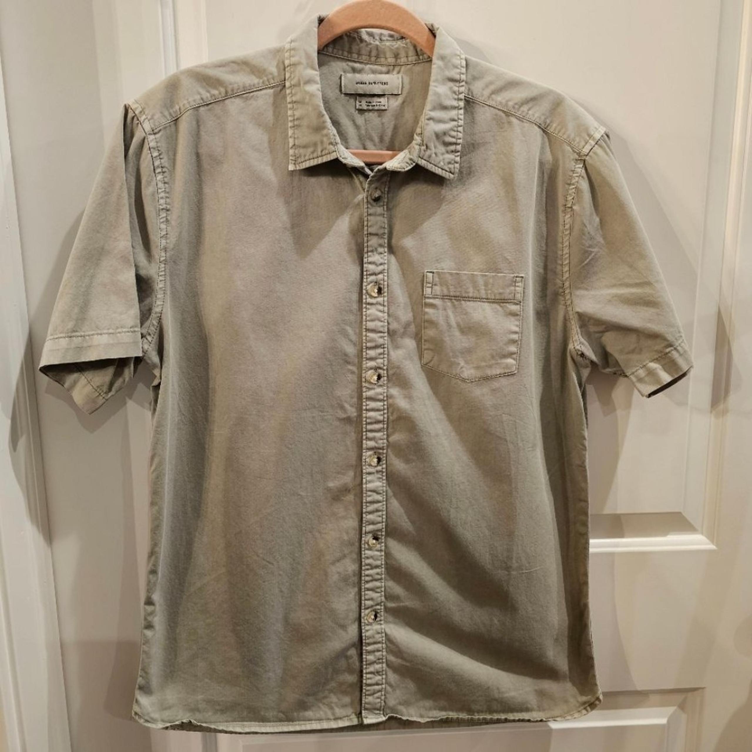 URBAN OUTFITTERS Men's Moss Green Short Sleeve Button-up Shirt Size Medium