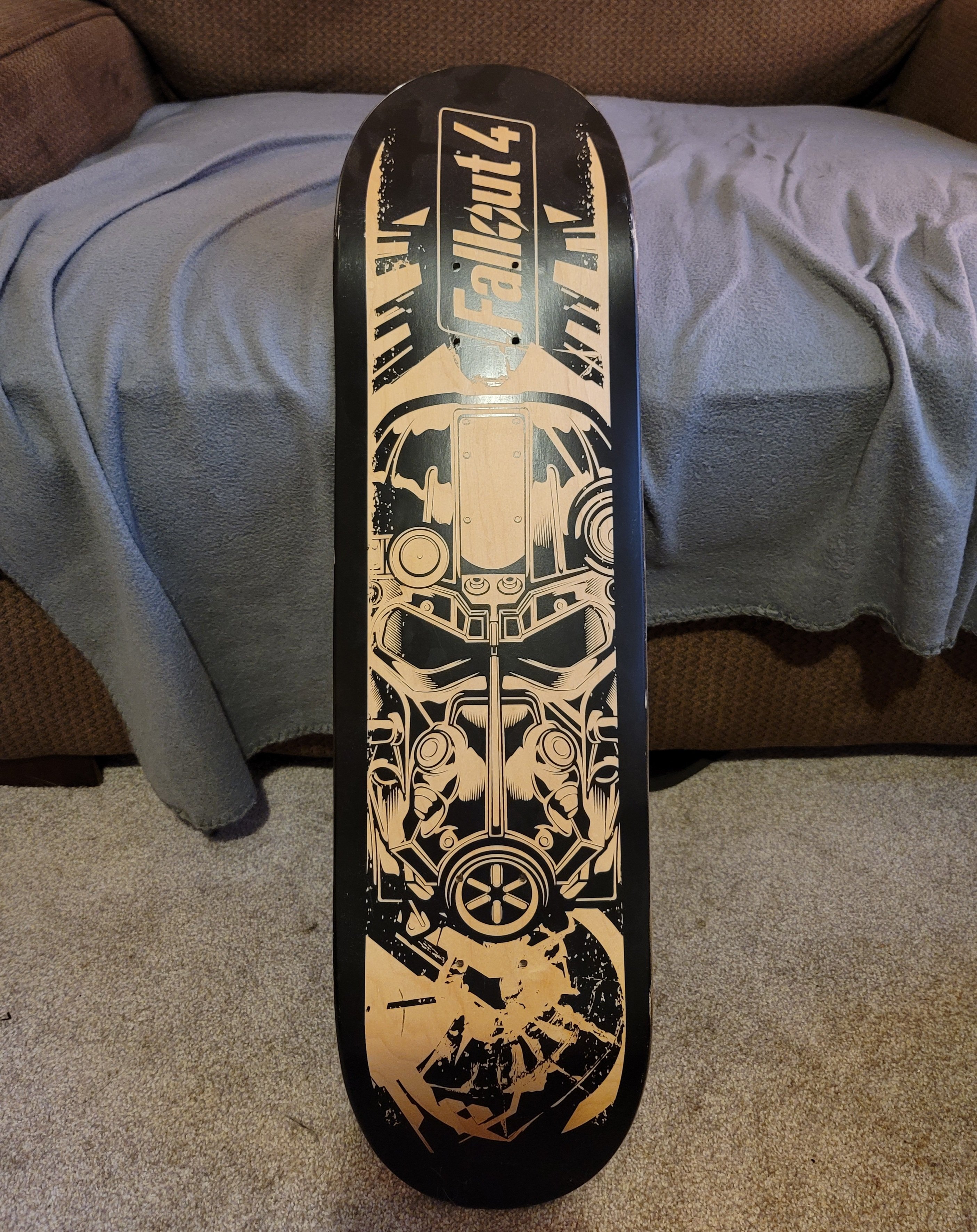 Fallout 4 limited edition skateboard