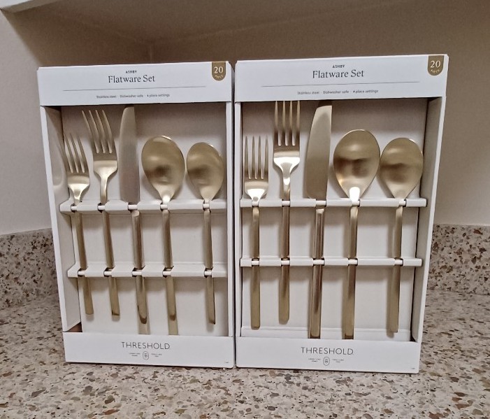 FLATWARE SETS