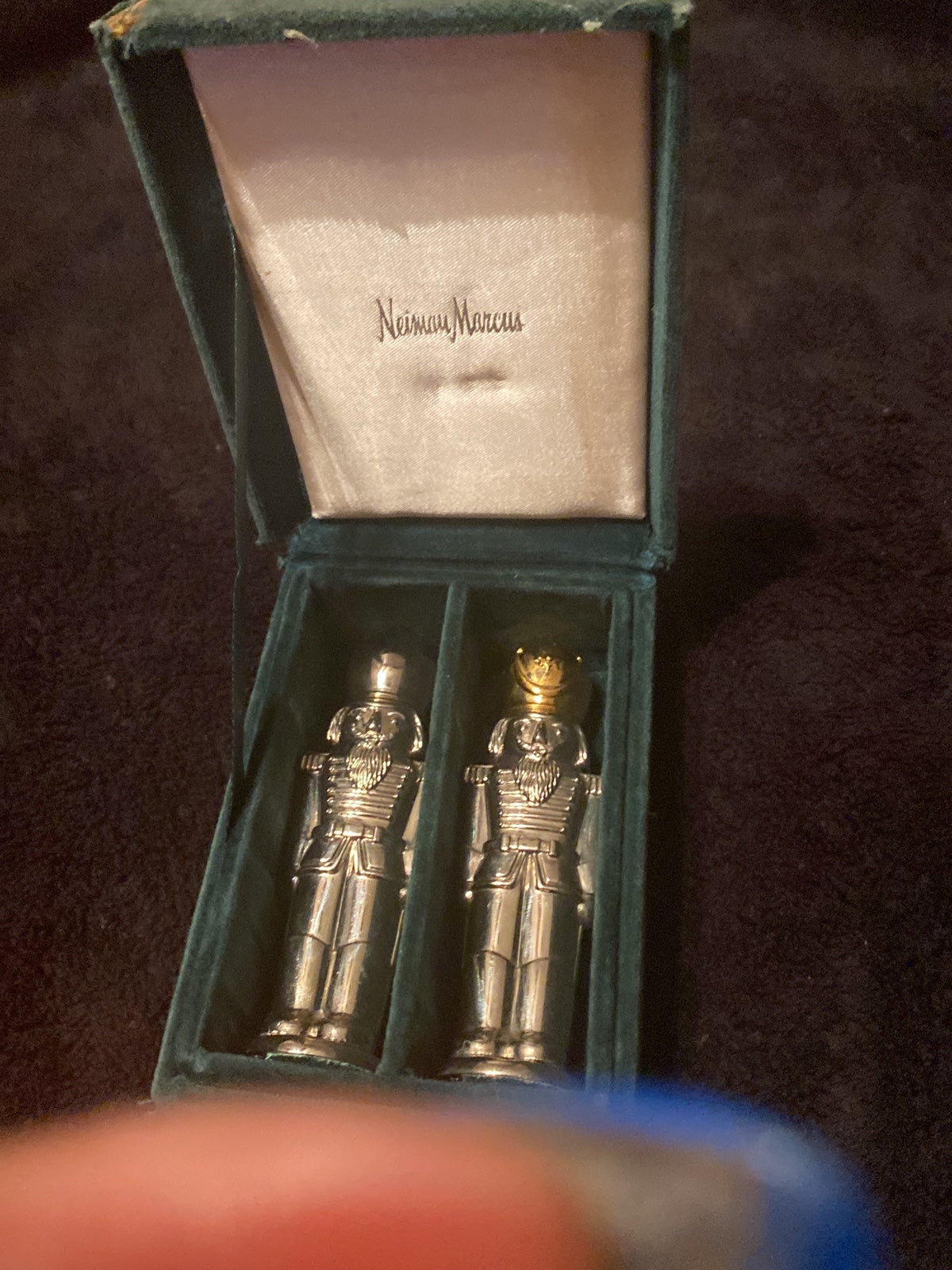 Cracker Barrel salt and pepper shaker silver and gold