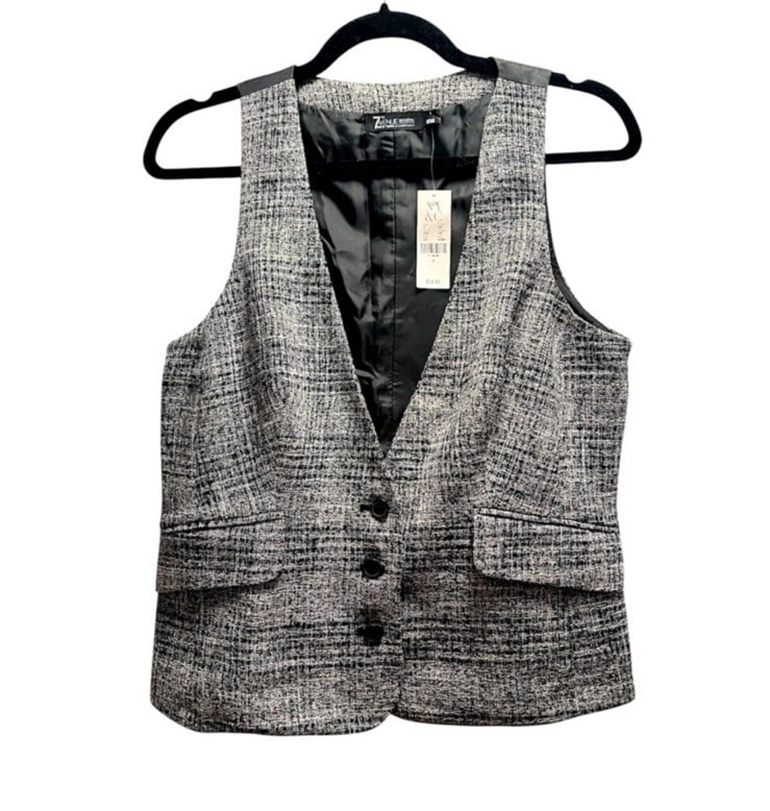 NWT New York & Company 7th Avenue Women's Vest-Size 4