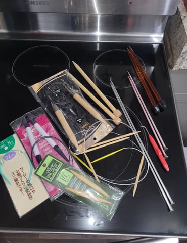 Knitting Needles Assorted Sizes And Styles Approximately 10 Set's NEW