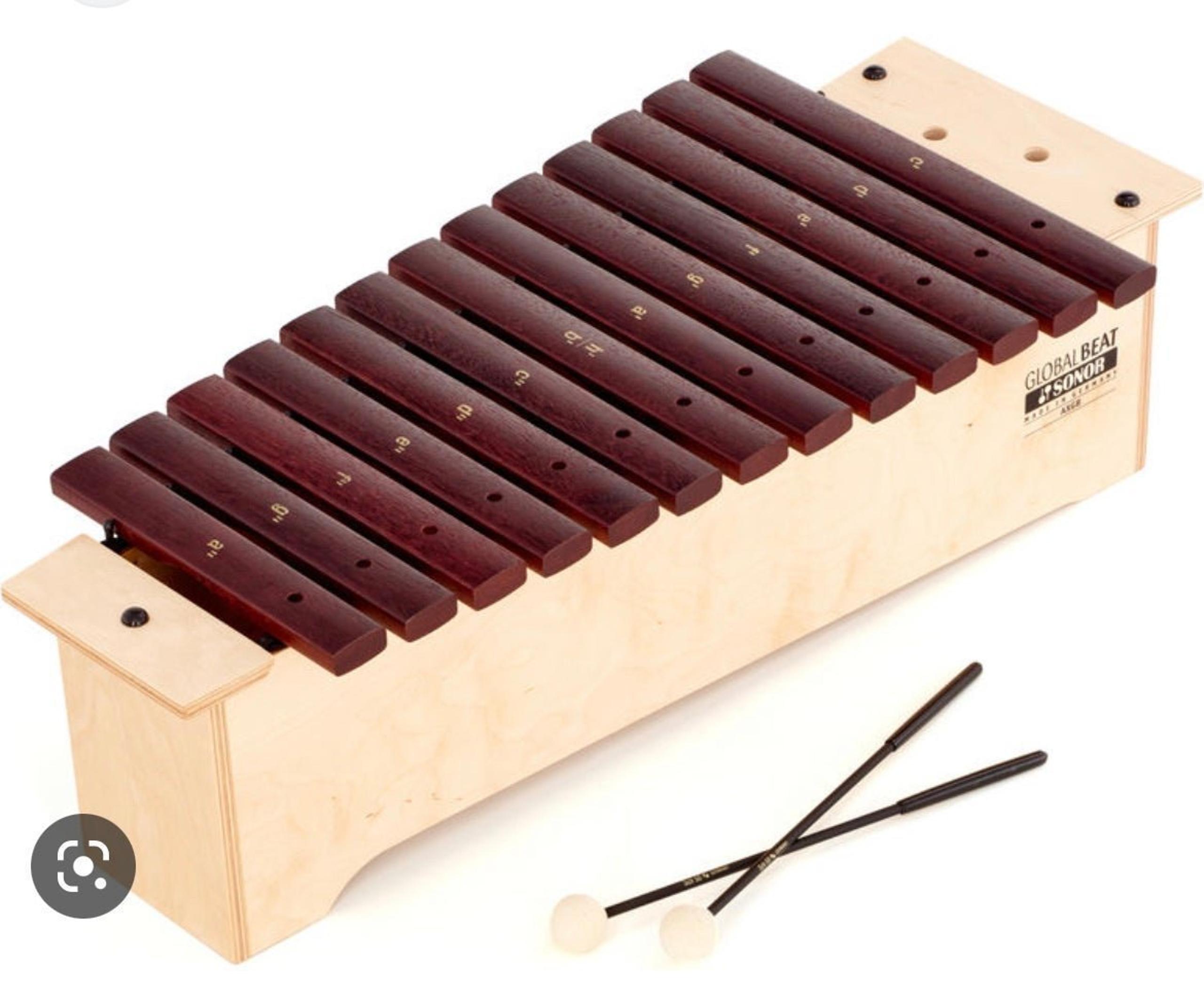 PreOwned Marimba  Come With Everything Like New.