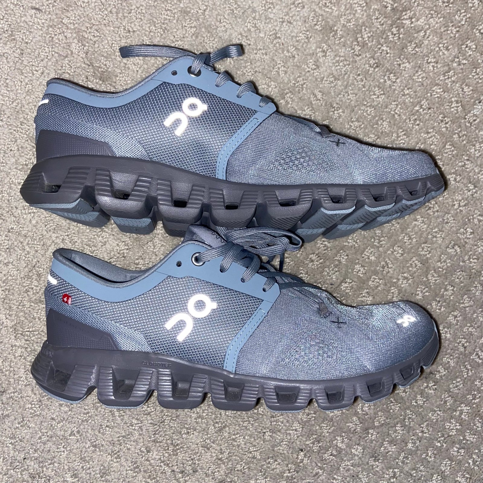 Mens on clouds size 8 - BRAND NEW